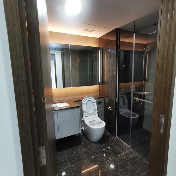 Parc Esta, 822 Sims Avenue, 2 Bedrooms, 635 sqft, Condominium For Rent, by Lucy Stella, 25623144 - Bathroom - PropertyGuru.com.sg