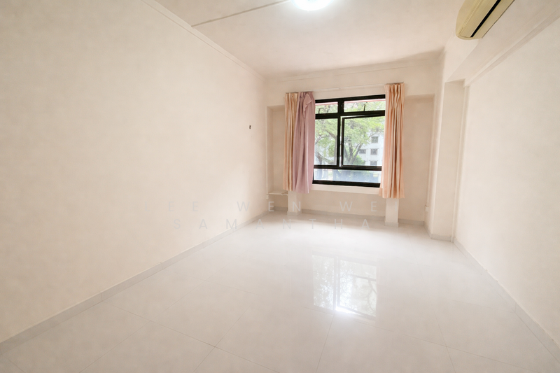 667A Jurong West Street 65 HDB Flat For Sale at S$ 580,000 | PropertyGuru Singapore - Common Room