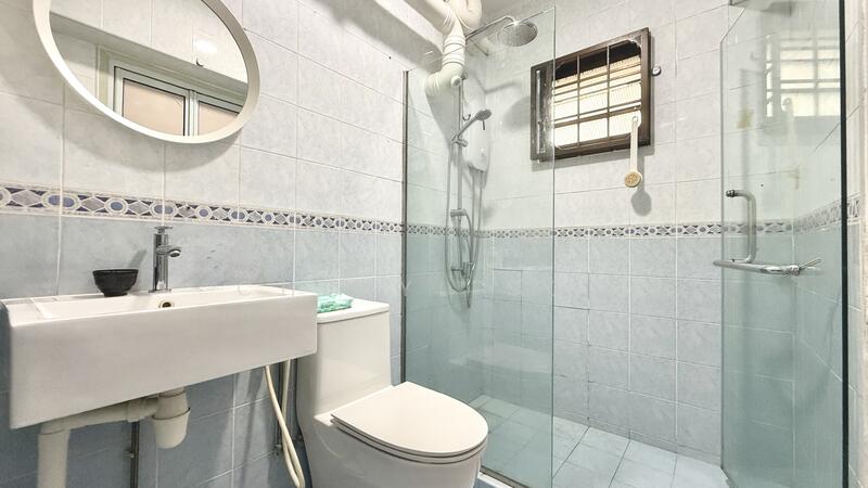 295B Compassvale Crescent, 295B Compassvale Crescent, 3 Bedrooms, 969 sqft, HDB Flat For Rent, by Cheryl Soh, 25623227 - Master Bathroom - PropertyGuru.com.sg