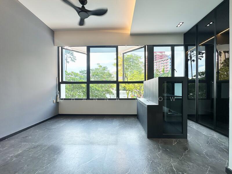 Master Bedroom (cabinet is removable)