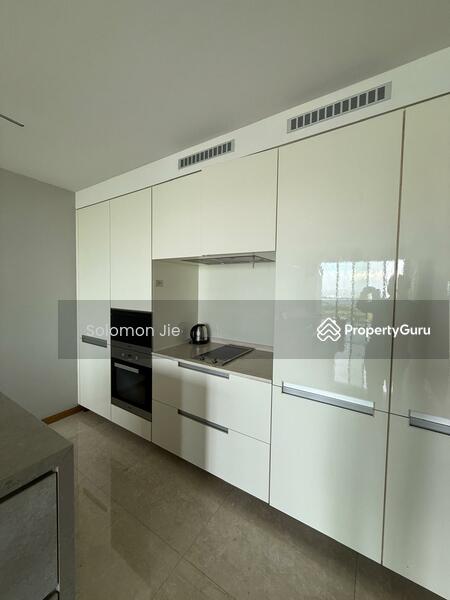 Dry Kitchen