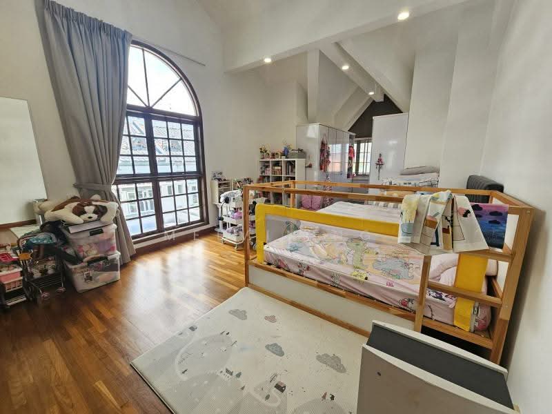 ⭐D15 - Rare $16XXpsf FREEHOLD Bungalow✅"Shy" Home that Park 16 Cars, ❤️Face East⚡6 Rooms⚡16 Cars⚡NO West Sun❤️, East Coast / Marine Parade, 7 Bedrooms, 6,095 sqft, Bungalow House For Sale, by Melvin Ng, 25624393 - PropertyGuru.com.sg