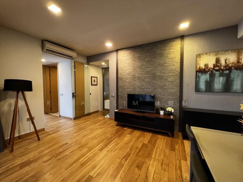 The Peak @ Cairnhill II, 61 Cairnhill Circle, Orchard / River Valley, 2 Bedrooms, 904 sqft, Condominium For Rent, by Regan Lim 林鉦桀, 25624435 - Living Room - PropertyGuru.com.sg