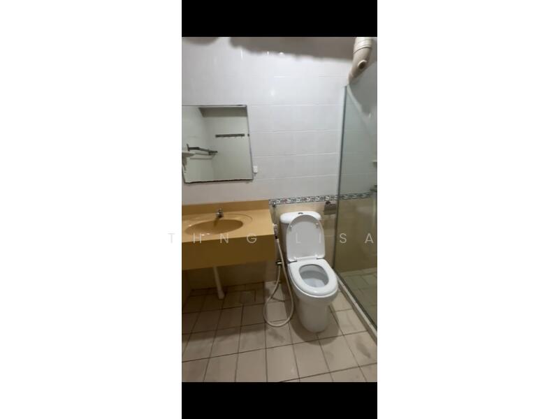 674A Jurong West Street 65, 674A Jurong West Street 65, 3 Bedrooms, 1,200 sqft, HDB Flat For Rent, by Thng Lisa, 25624551 - Bathroom - PropertyGuru.com.sg