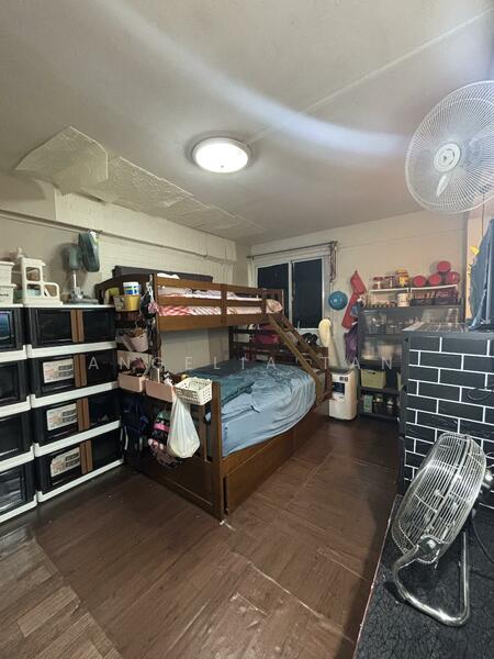 82 Commonwealth Close, 82 Commonwealth Close, 2 Bedrooms, 646 sqft, HDB Flat For Sale, by Angelia Tan, 25624632 - Bedroom - PropertyGuru.com.sg