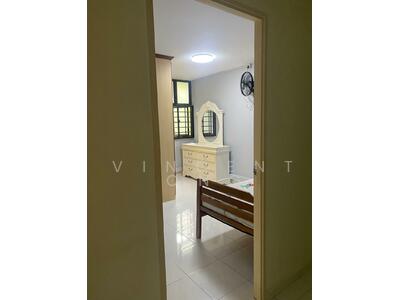 For Rent - 359B Admiralty Drive