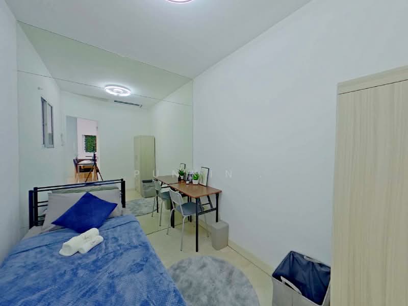 Richmond Park, 3 Bideford Road, Room Rental, 70 sqft, Condominium For Rent, by punkin, 25624867 - Bedroom - PropertyGuru.com.sg