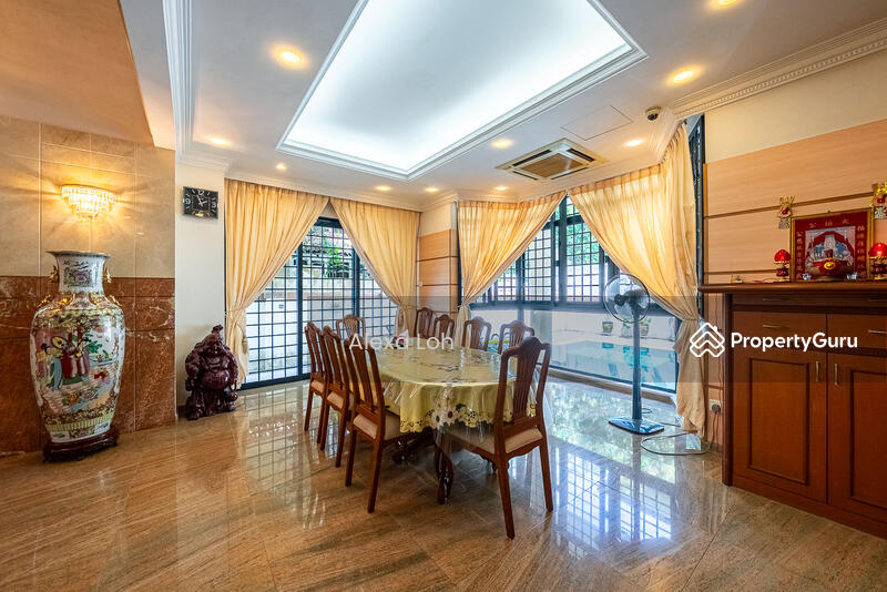 For Sale - Kew Drive
