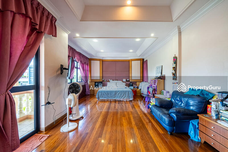 For Sale - Kew Drive