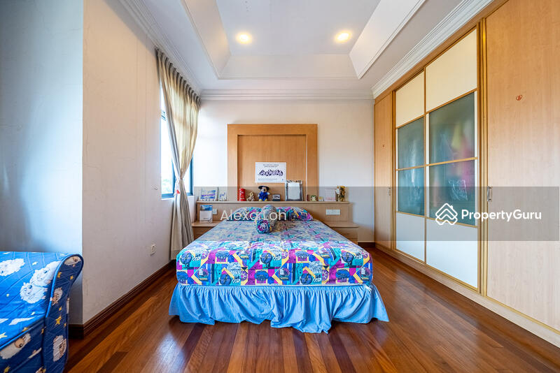 For Sale - Kew Drive