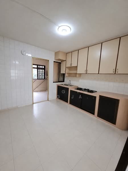 850 Jurong West Street 81, 850 Jurong West Street 81, 3 Bedrooms, 1,173 sqft, HDB Flat For Sale, by Yang Yu Qiang Jaraldmine, 25625661 - Kitchen - PropertyGuru.com.sg