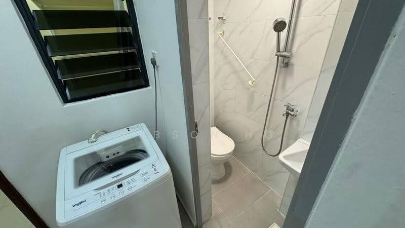 Regentville, 4 Hougang Street 92, Hougang / Punggol / Sengkang, 2 Bedrooms, 1,163 sqft, Condominium For Sale, by Gibson Ho, 25625664 - Bathroom - PropertyGuru.com.sg