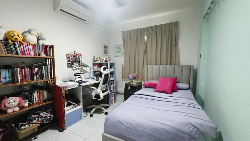 296C Compassvale Crescent HDB Flat For Sale at S$ 688,000 | PropertyGuru Singapore - Bedroom