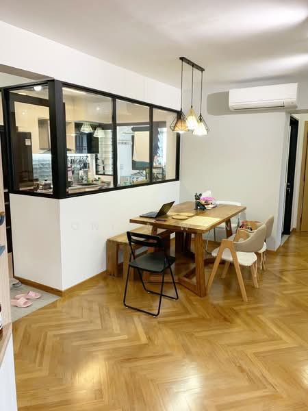 31 Ghim Moh Link, 31 Ghim Moh Link, 3 Bedrooms, 990 sqft, HDB Flat For Rent, by Monita Wong, 25626044 - Dining Room - PropertyGuru.com.sg