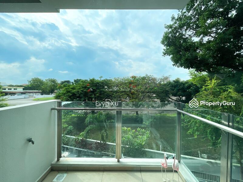 Balcony (living room)