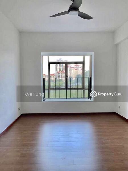 Common Bedroom with Vacant Possession 