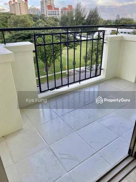 Balcony with Vacant Possession