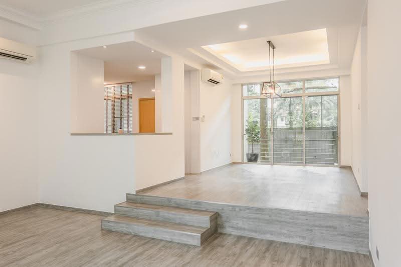 11 Nassim Road, Tanglin / Holland / Bukit Timah