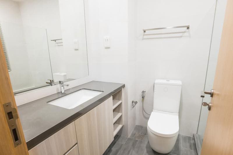 NassimVille, 11 Nassim Road, Tanglin / Holland / Bukit Timah, 4 Bedrooms, 2,200 sqft, Condominium For Rent, by Matthew Teo, 25626822 - Bathroom - PropertyGuru.com.sg