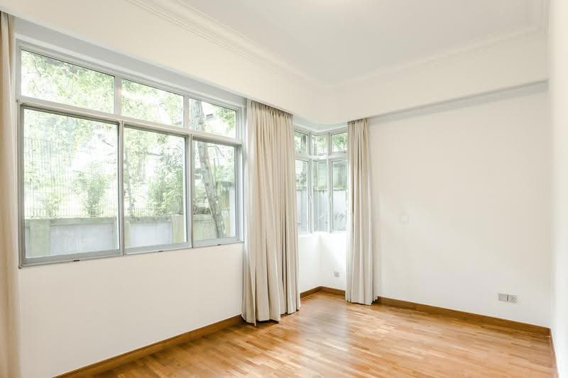 NassimVille, 11 Nassim Road, Tanglin / Holland / Bukit Timah, 4 Bedrooms, 2,200 sqft, Condominium For Rent, by Matthew Teo, 25626822 - Master Bedroom - PropertyGuru.com.sg