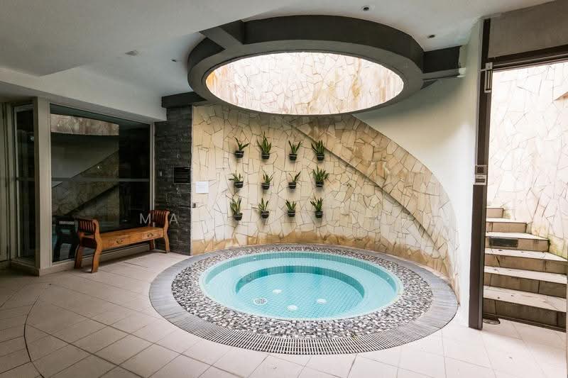 NassimVille, 11 Nassim Road, Tanglin / Holland / Bukit Timah, 4 Bedrooms, 2,200 sqft, Condominium For Rent, by Matthew Teo, 25626822 - Pool - PropertyGuru.com.sg
