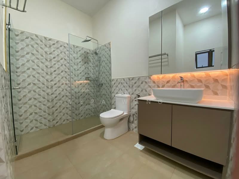 Cluny Park, Cluny Park, 5 Bedrooms, 6,700 sqft, Detached House For Rent, by Vera Wang, 25627442 - PropertyGuru.com.sg