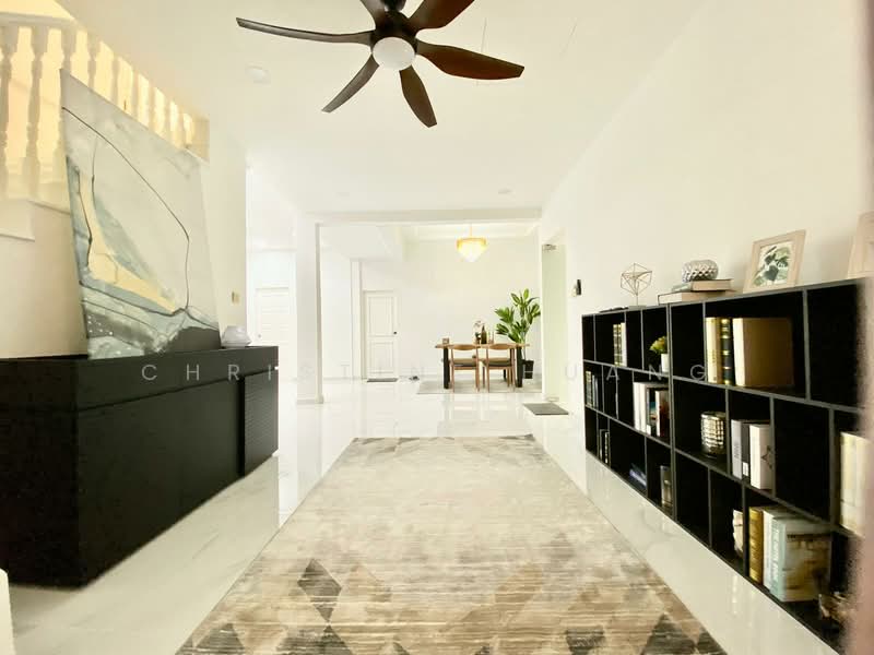 Renovated Bungalow Near Botanical Gardens, Cluny Park, 5 Bedrooms, 6,700 sqft, Bungalow House For Rent, by Christine Huang, 25627499 - Hallway - PropertyGuru.com.sg