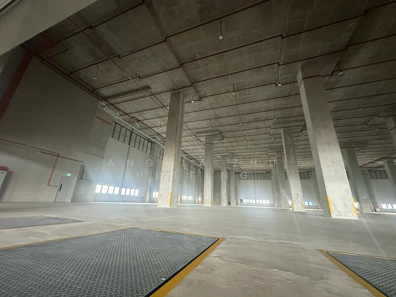 Jalan Buroh Warehouse Complex, 30 Jurong Port Road, 53,000 sqft, Factory / Workshop (B2) For Rent, by Angela Zhu Huiting, 25627719 - Basement - CommercialGuru.com.sg