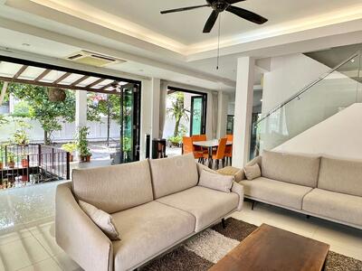 For Sale - Yew Lian Park