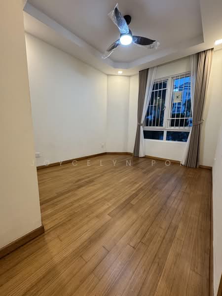 Edelweiss Park Condo, 84 Flora Road, 3 Bedrooms, 1,335 sqft, Condominium For Rent, by Joycelyn Poh, 25627989 - PropertyGuru.com.sg