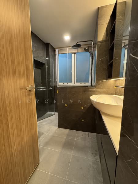 Edelweiss Park Condo, 84 Flora Road, 3 Bedrooms, 1,335 sqft, Condominium For Rent, by Joycelyn Poh, 25627989 - PropertyGuru.com.sg