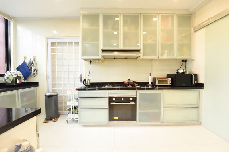 Leonie Gardens, 23 Leonie Hill, 5 Bedrooms, 3,800 sqft, Condominium For Rent, by Joseph Lim, 25628029 - Kitchen - PropertyGuru.com.sg