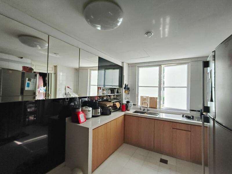 Elias Green, 15 Elias Green, Pasir Ris / Tampines, 3 Bedrooms, 1,518 sqft, Condominium For Sale, by Dennis Lim, 25628047 - Kitchen - PropertyGuru.com.sg