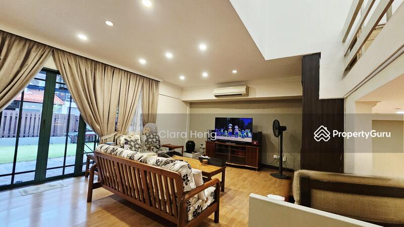 For Sale - Near MRT, Buses, Schs, Parks, Food - 2.5 Storey 999yrs Well-maintained, Move-in or A&A