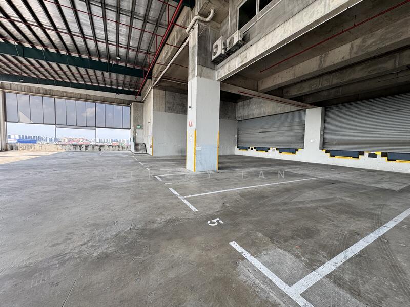 Bedok North Avenue 4 Warehouse, , 53,000 sqft, Warehouse For Rent, by Jeremy Tan, 25628118 - Car Park - CommercialGuru.com.sg