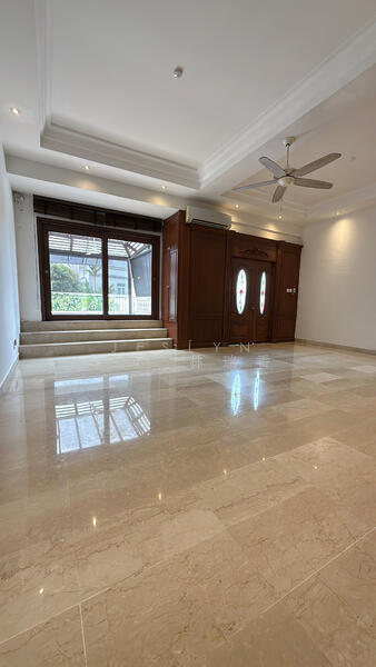 For Rent - La Suisse I