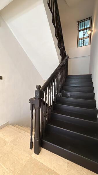 For Rent - La Suisse I