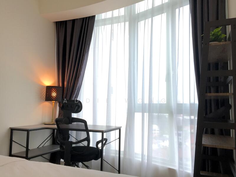 Queens, 10 Stirling Road, Room Rental, 120 sqft, Condominium For Rent, by Addie Wong, 25628302 - Bright airy Room with Study - PropertyGuru.com.sg