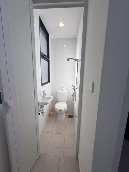 The Rainforest Executive Condominium For Sale at S$ 2,100,000 | PropertyGuru Singapore - Bathroom