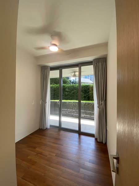 Amber Park, 18 Amber Gardens, 2 Bedrooms, 829 sqft, Condominium For Sale, by Jimmy Goh, 25628500 - Bedroom 2 - PropertyGuru.com.sg