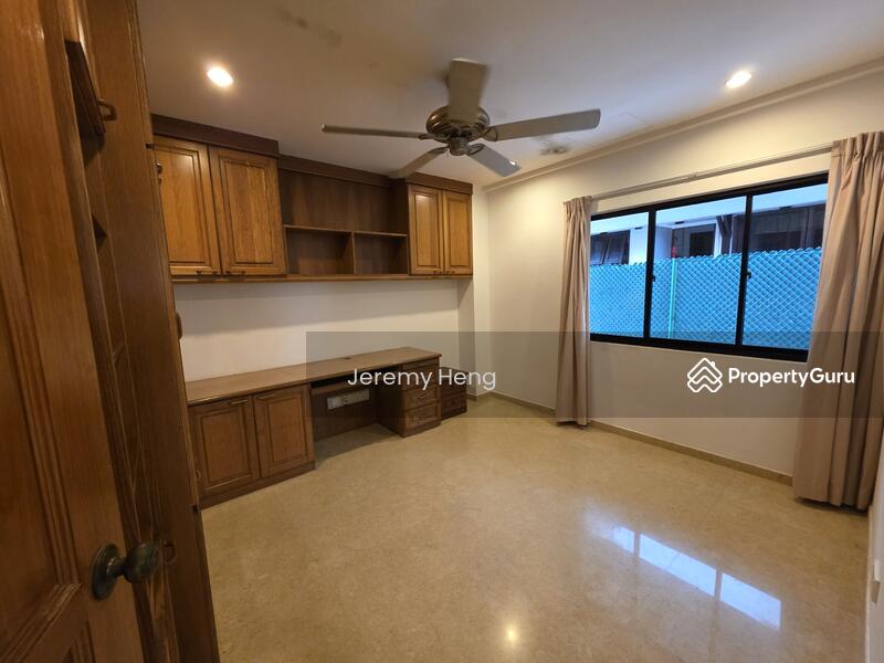Lvl 1 granny's room