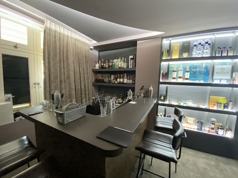 CHEAP F&B Unit In CBD District With High Footfall Rate, , 3,450 sqft, Food & Beverage For Rent, by Kevin Lim, 25628663 - Others - CommercialGuru.com.sg