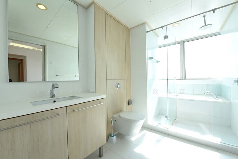 The Sail @ Marina Bay, 2 Marina Boulevard, 4 Bedrooms, 2,200 sqft, Condominium For Rent, by Xavier Aw (欧伟廷), 25628914 - Bathroom - PropertyGuru.com.sg