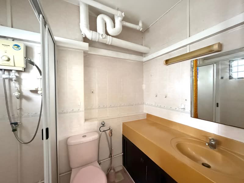 672 Choa Chu Kang Crescent, 672 Choa Chu Kang Crescent, 3 Bedrooms, 1,334 sqft, HDB Flat For Rent, by Jenn Tan, 25628987 - Bathroom - PropertyGuru.com.sg
