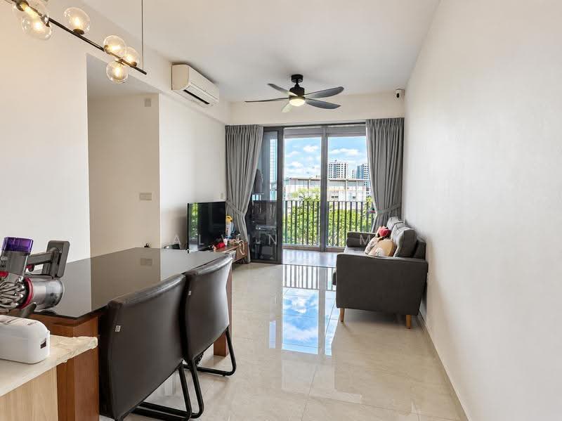 Grandeur Park Residences, 1 Bedok South Avenue 3, Bedok / Upper East Coast, 3 Bedrooms, 883 sqft, Condominium For Sale, by Alvin Lim, 25629231 - Living Room - PropertyGuru.com.sg