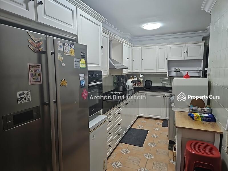For Sale - 610 Hougang Avenue 8
