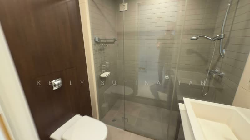 The Sail @ Marina Bay, 2 Marina Boulevard, 2 Bedrooms, 1,033 sqft, Condominium For Rent, by Kelly Sutina Tan, 25629393 - Bathroom - PropertyGuru.com.sg