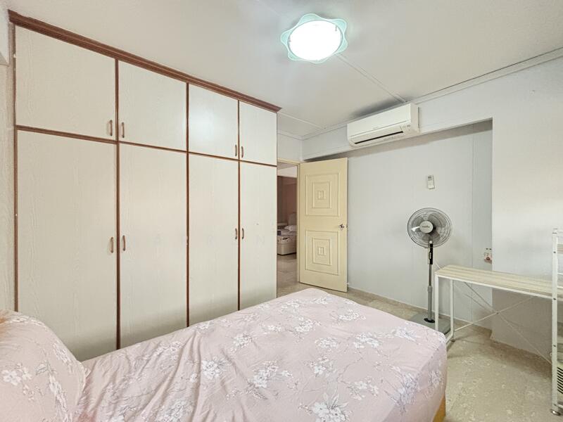 736 Tampines Street 72, 736 Tampines Street 72, Pasir Ris / Tampines, Room Rental, 100 sqft, HDB Flat For Rent, by Darren Keong, 25630193 - Master Bedroom - PropertyGuru.com.sg