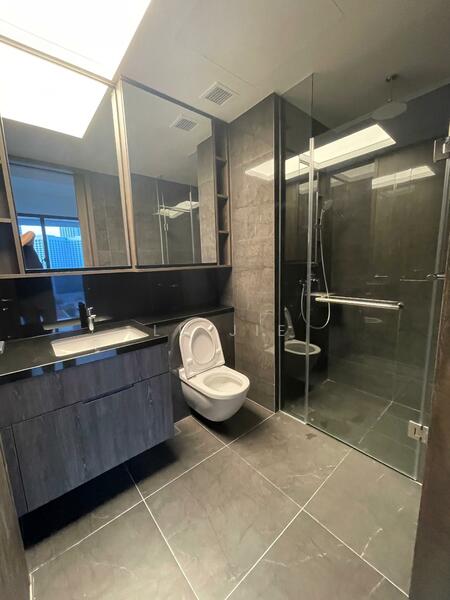 The M, 36 Middle Road, 2 Bedrooms, 592 sqft, Condominium For Sale, by Lu Jie, 25630205 - Bathroom - PropertyGuru.com.sg