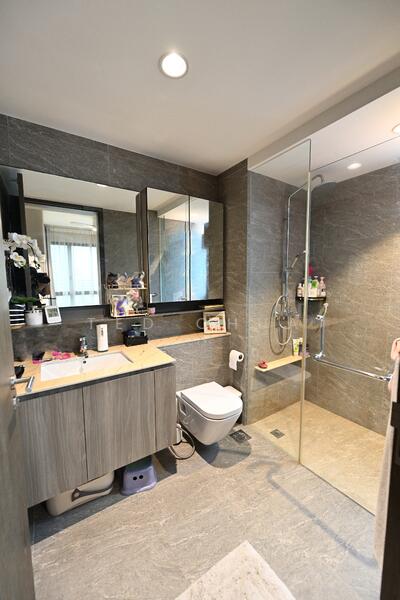 The Clement Canopy, 18 Clementi Avenue 1, 3 Bedrooms, 1,109 sqft, Condominium For Sale, by Ted Chua, 25630591 - Master Bathroom - PropertyGuru.com.sg